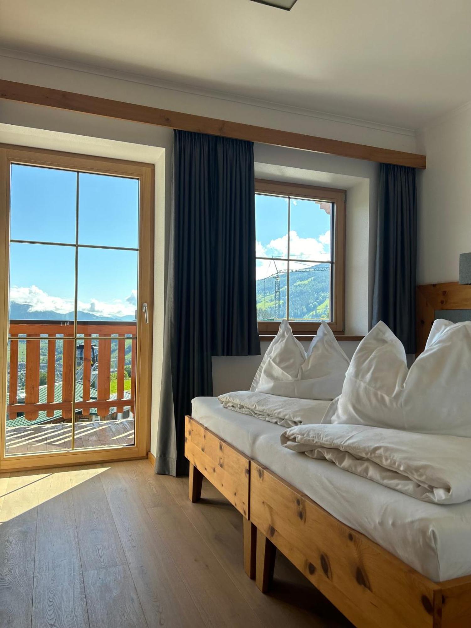 La Montana - Ski & Hiking Lodge Schladming Buitenkant foto