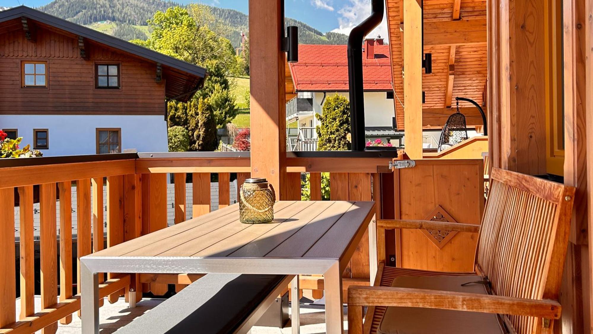 La Montana - Ski & Hiking Lodge Schladming Buitenkant foto