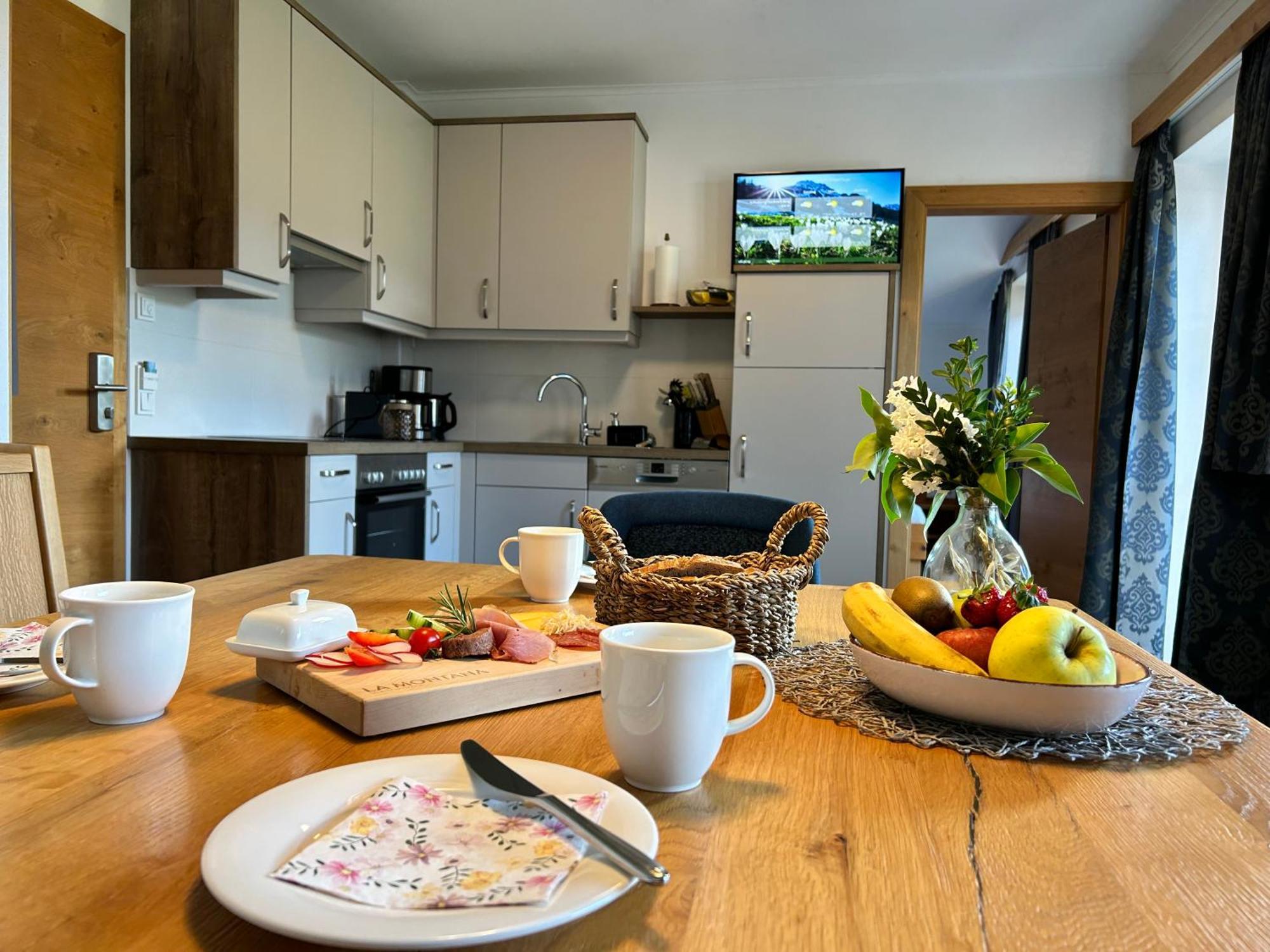 La Montana - Ski & Hiking Lodge Schladming Buitenkant foto