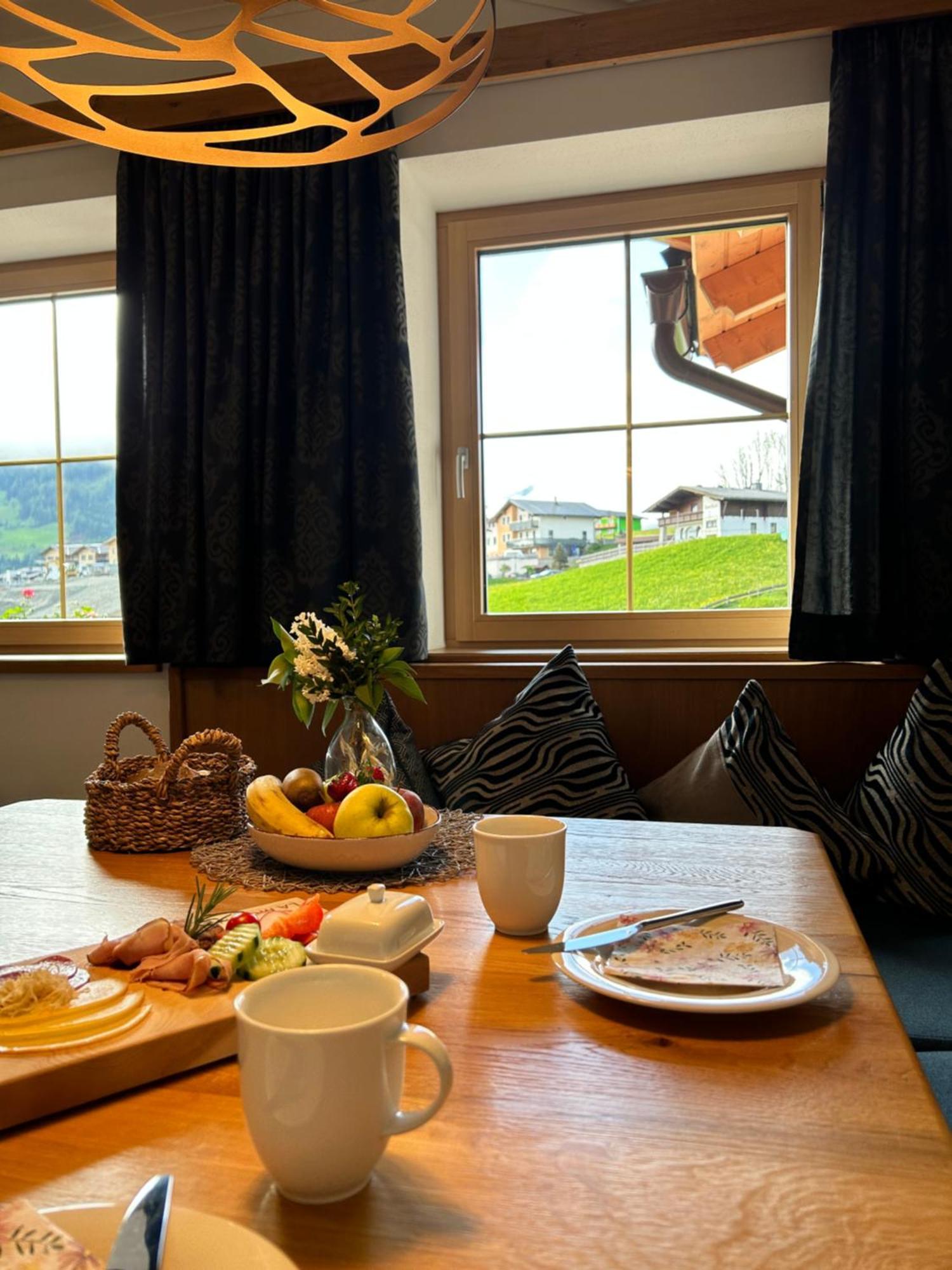 La Montana - Ski & Hiking Lodge Schladming Buitenkant foto